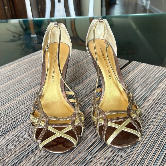 Chinese Laundry Strappy Metallic Bronze and Gold Leather Heels Size 10 - Picture 6 of 8